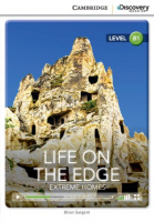 Cambridge Discovery Interactive Readers Level B1 Life on the Edge: Extreme Homes with Online Access Code