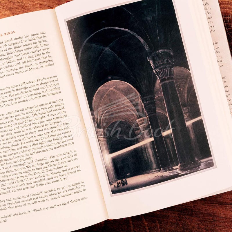 Книга The Fellowship of the Ring (Book 1) (Illustrated Edition) зображення 8
