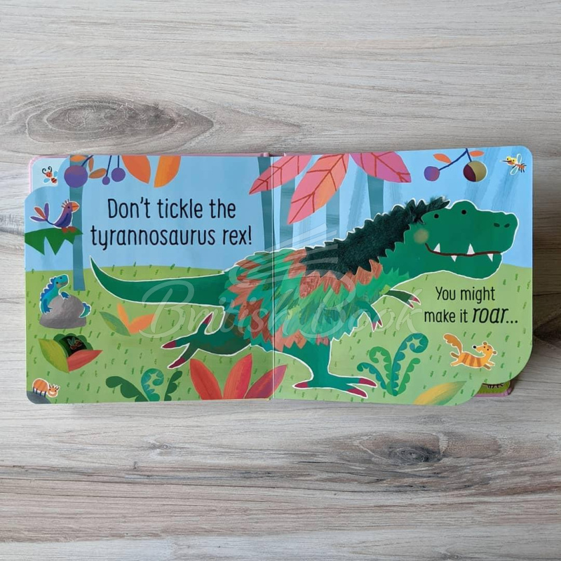 Книга Don't Tickle The Dinosaur! зображення 1