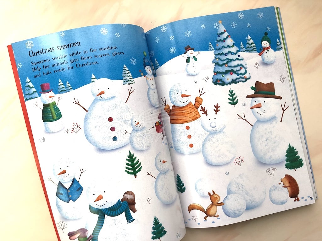 Книга Little Sparkly Christmas Sticker Book изображение 7