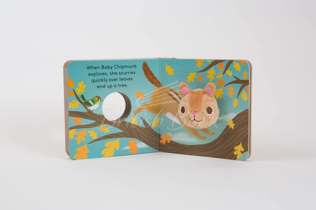 Книга Baby Chipmunk Finger Puppet Book зображення 2