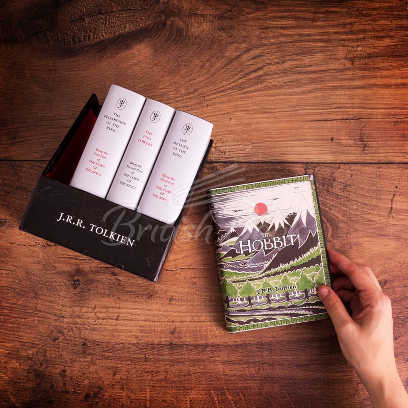 Набір книжок The Lord of the Rings and The Hobbit Gift Set: A Middle-Earth Treasury (80th Anniversary Edition) зображення 2