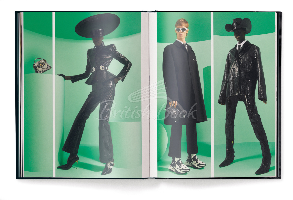 Книга The Black Book: Fashion, Styles & Stories зображення 3