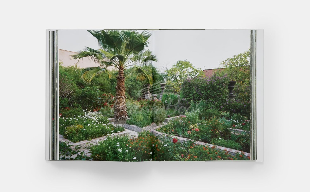 Книга Glorious Gardens: Private Edens of the World's Leading Interior Designers изображение 4