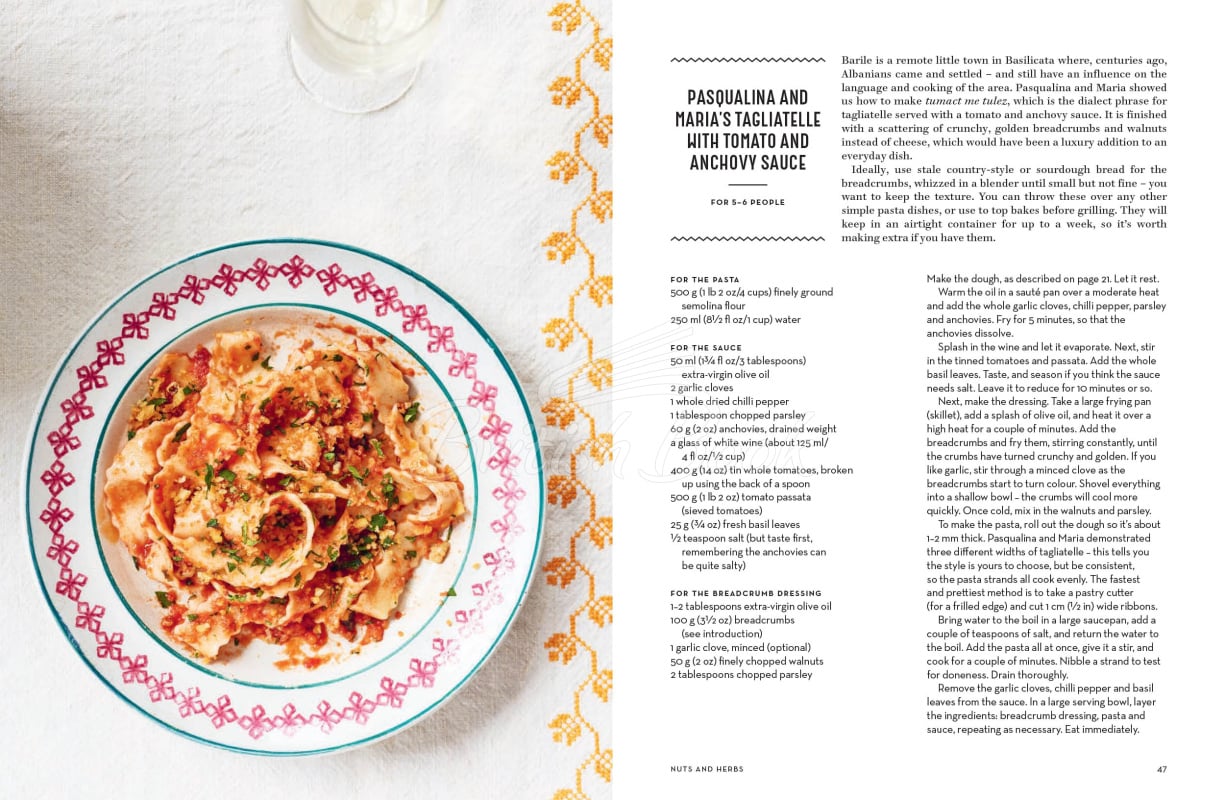 Книга Pasta Grannies: The Secrets of Italy's Best Home Cooks изображение 6