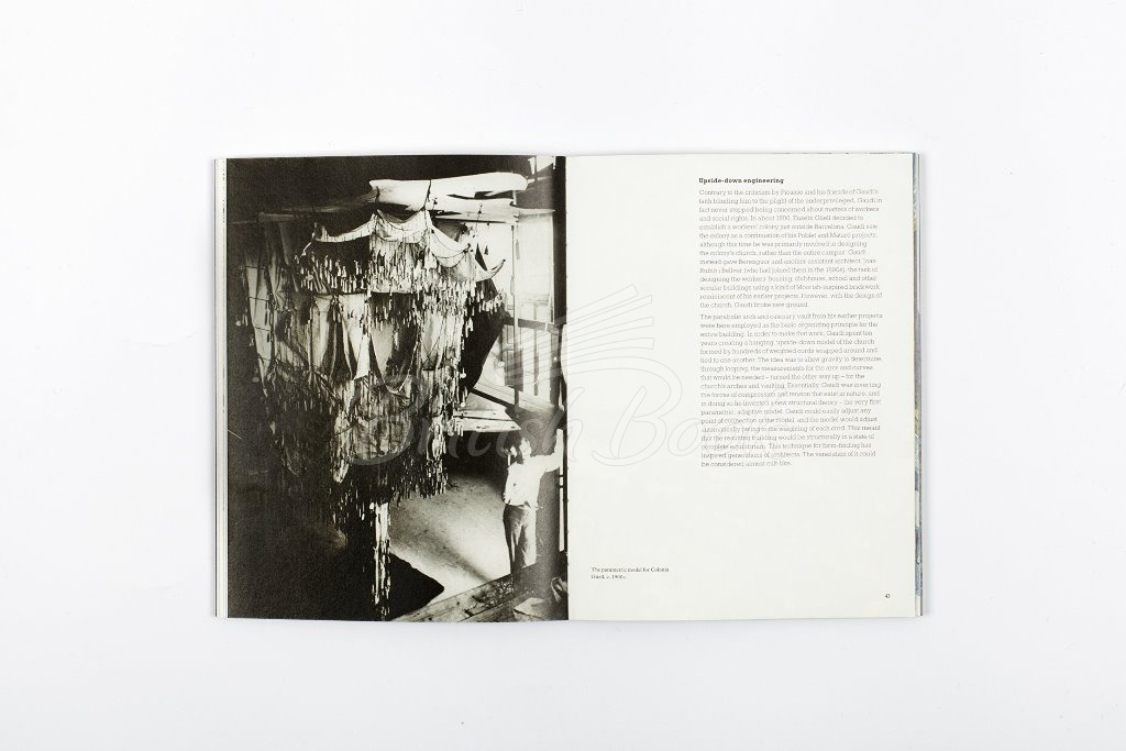 Книга This is Gaudí изображение 5