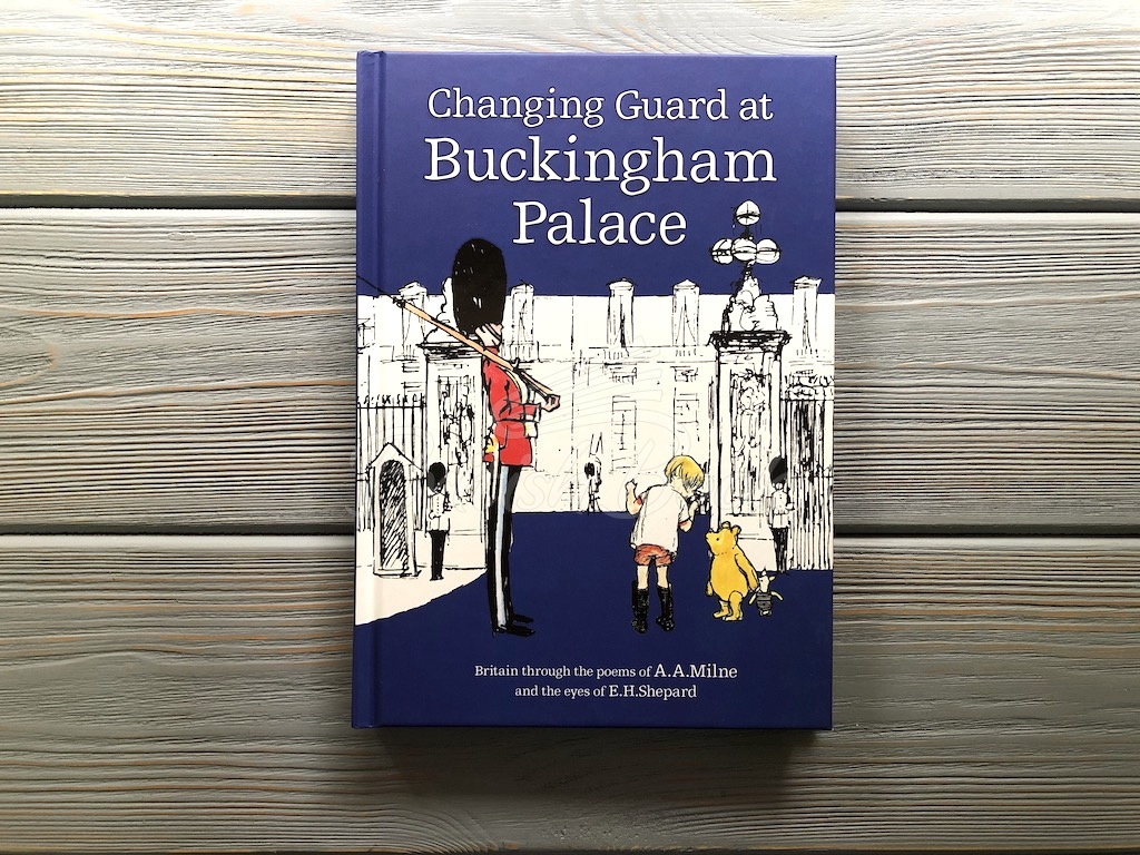 Книга Winnie-the-Pooh: Changing Guard at Buckingham Palace изображение 1