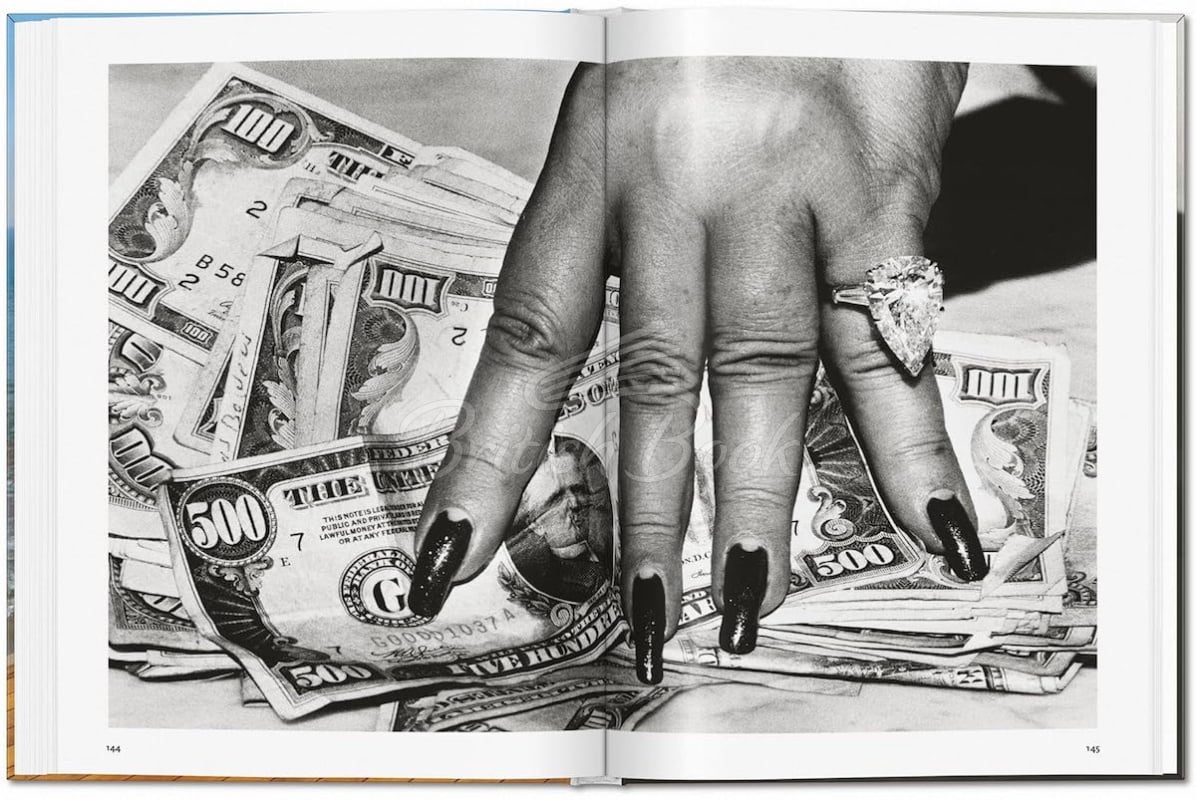 Книга Helmut Newton зображення 10