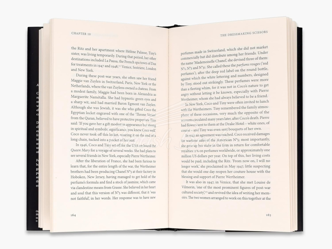Книга Coco Chanel: An Essence of Mystery зображення 5