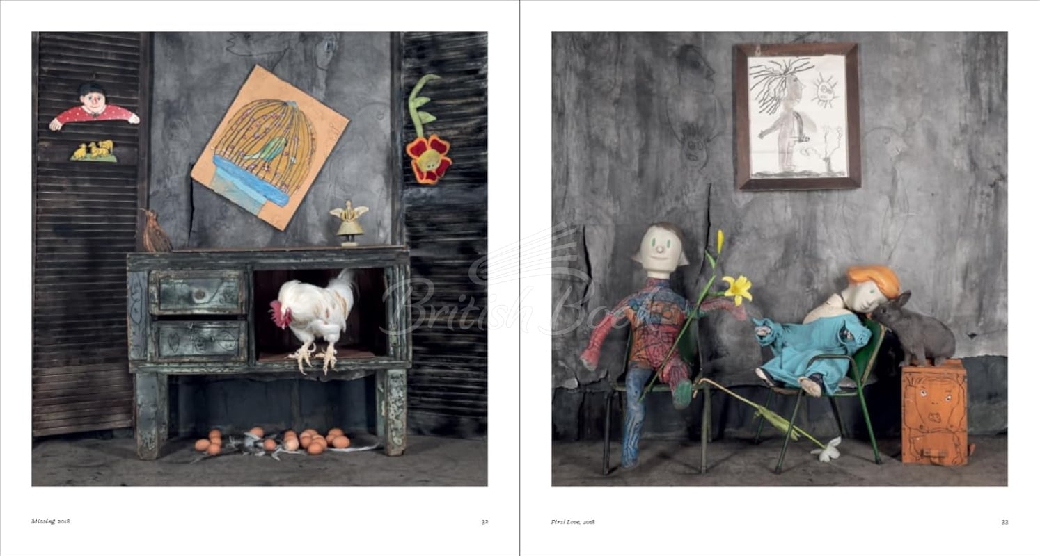 Книга Roger Ballen: Spirits and Spaces изображение 4