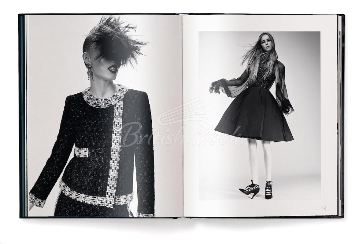 Книга The Black Book: Fashion, Styles & Stories зображення 5