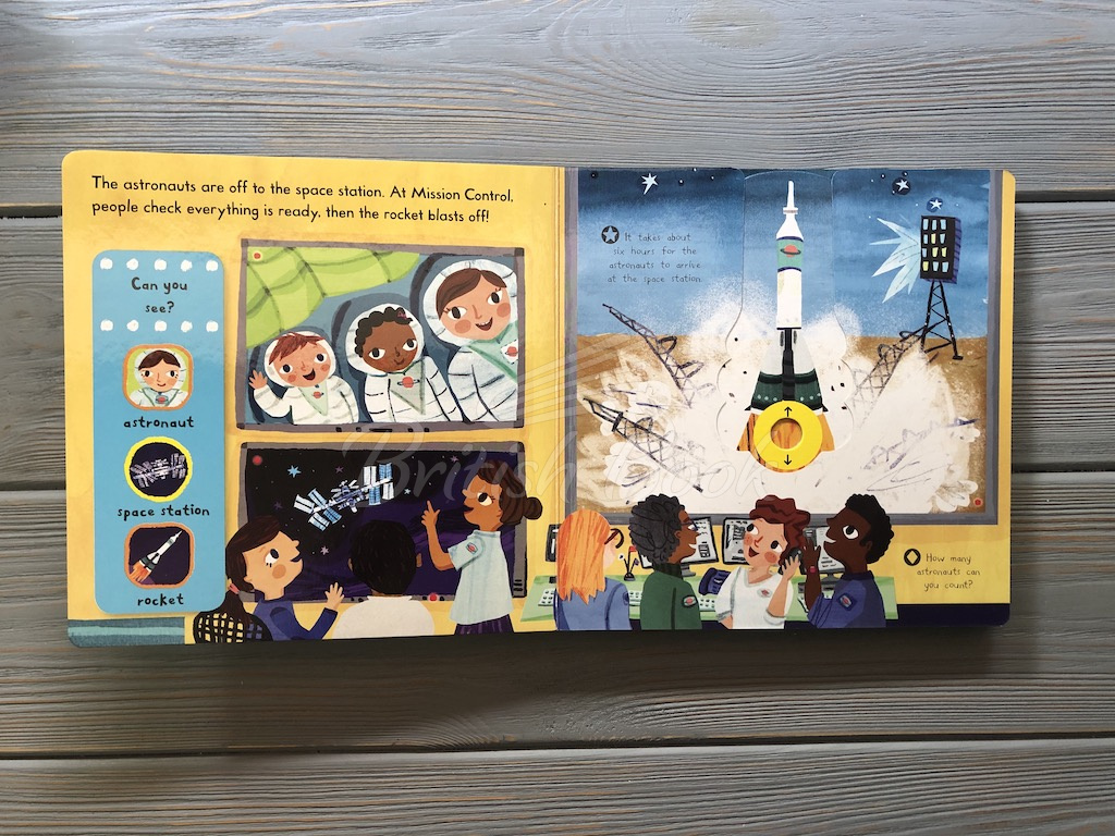 Книга First Explorers: Astronauts зображення 2