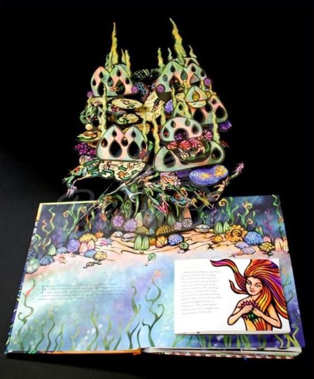 Книга The Little Mermaid (A Pop-Up Book) зображення 3