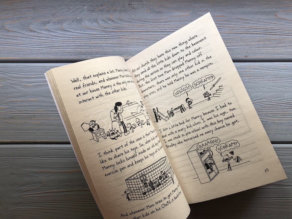 Книга Diary of a Wimpy Kid: The Third Wheel (Book 7) зображення 1