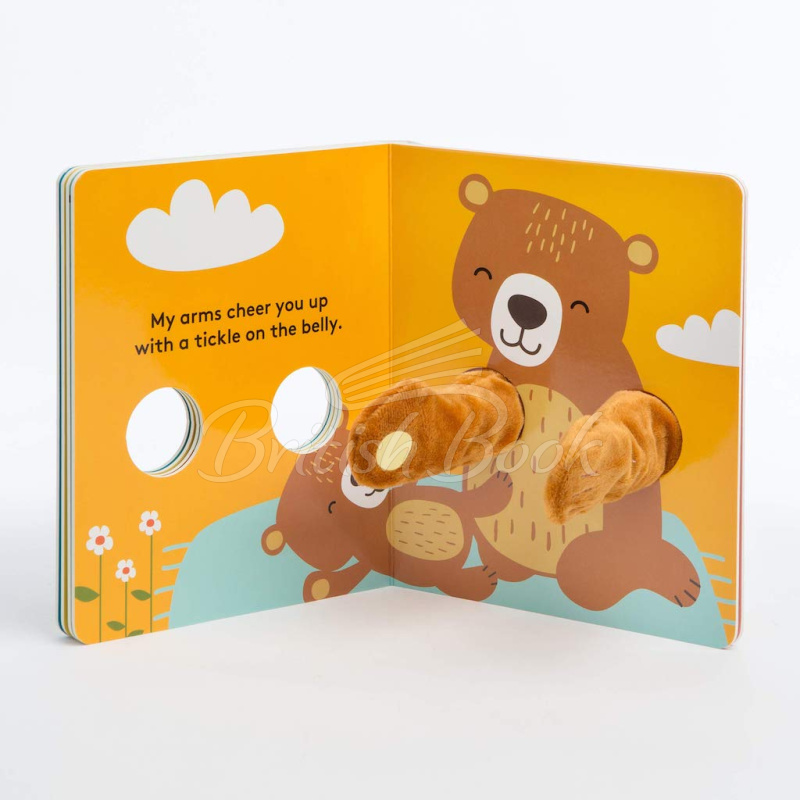 Книга Hug Me Little Bear Finger Puppet Book зображення 4